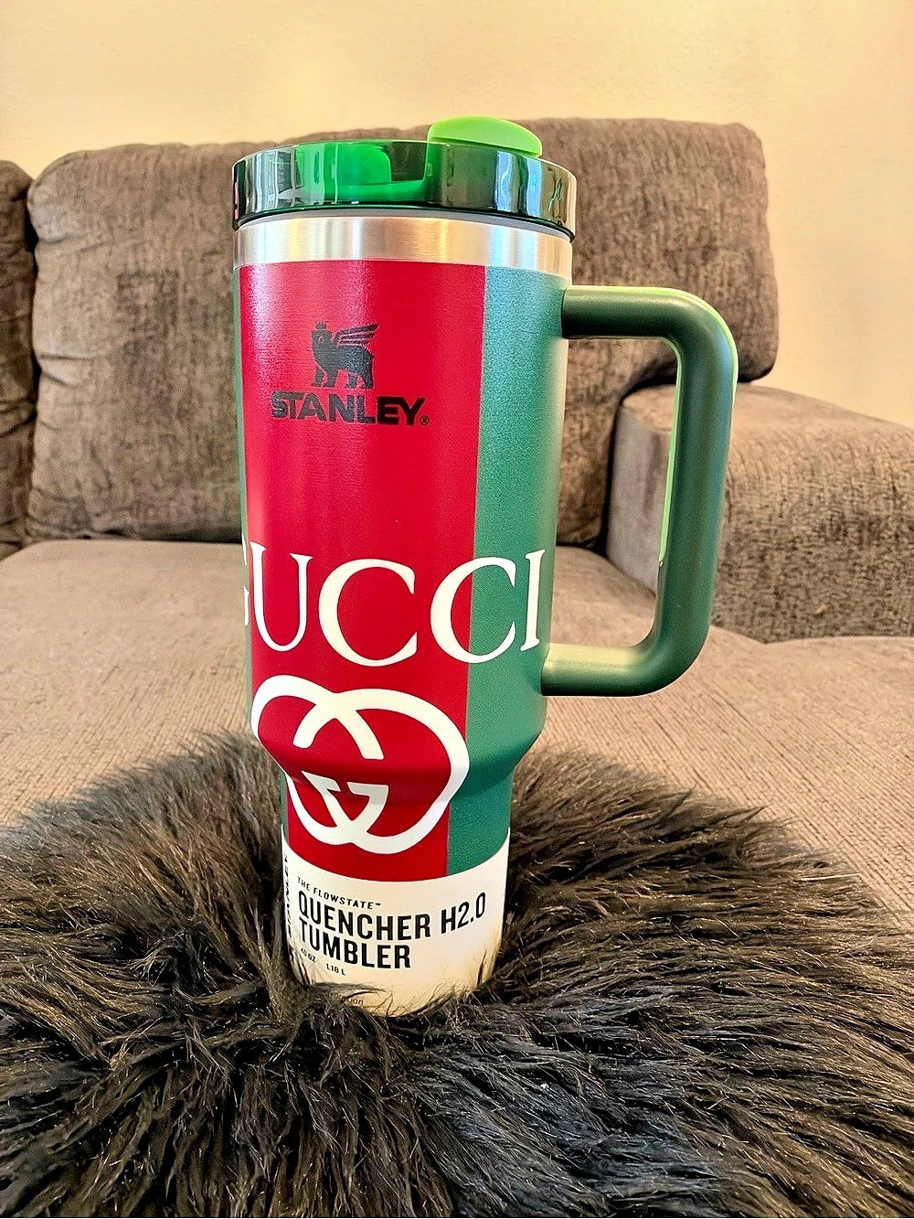 Stanley Quencher H2.0 FlowState Tumbler 40 oz Green & Red